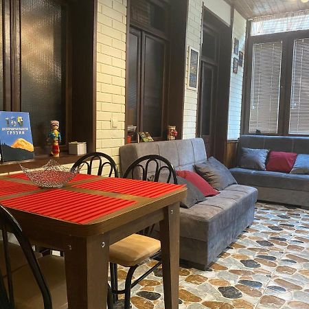 Lovely Apartment ティビリシ エクステリア 写真